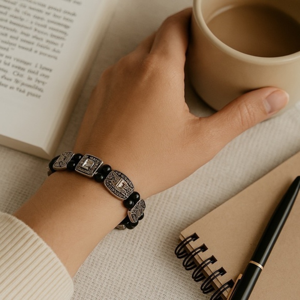🖤 Black & Silver Crystal Bracelet – Elegant Statement Gift